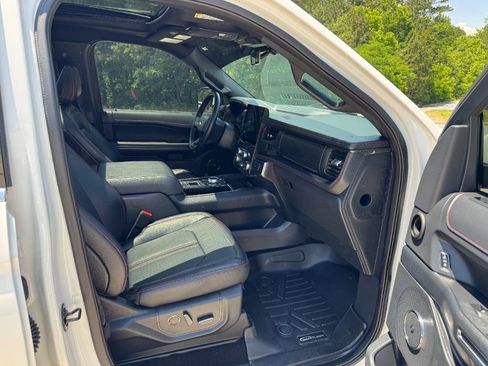 Used 2022 Ford Expedition Limited RWD image 20