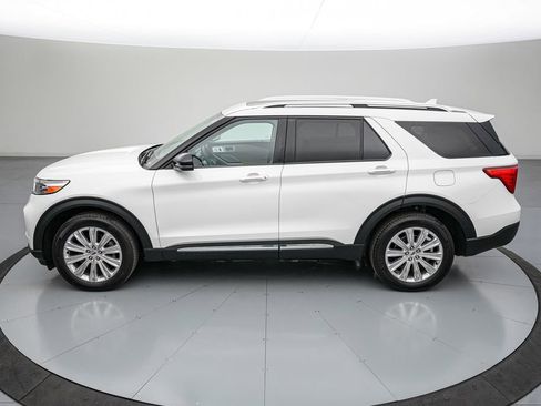 Certified 2023 Ford Explorer Limited w/ Limited Technology Package image 7