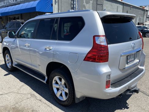 Used 2011 Lexus GX 460 image 9