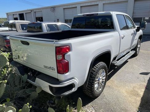 Used 2023 Chevrolet Silverado 2500 High Country AWD/4WD image 4