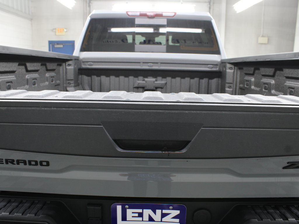 Used 2025 Chevrolet Silverado 2500 ZR2 w/ Technology Package AWD/4WD image 47