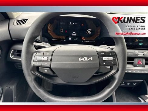 Used 2025 Kia K4 FWD image 22