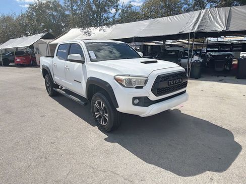 Used 2016 Toyota Tacoma TRD Sport w/ Premium & Technology Package image 1