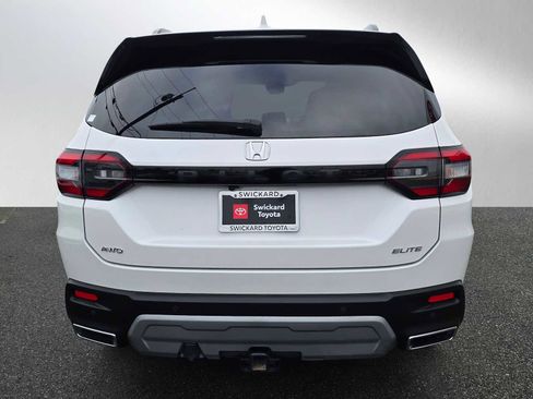 Used 2024 Honda Pilot Elite image 4