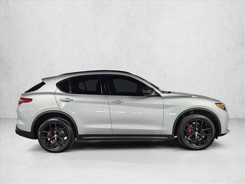 Used 2020 Alfa Romeo Stelvio w/ Nero Edizione image 4