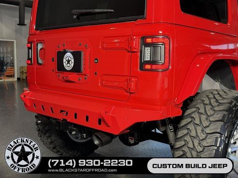 Used 2025 Jeep Wrangler Unlimited Rubicon AWD/4WD image 18