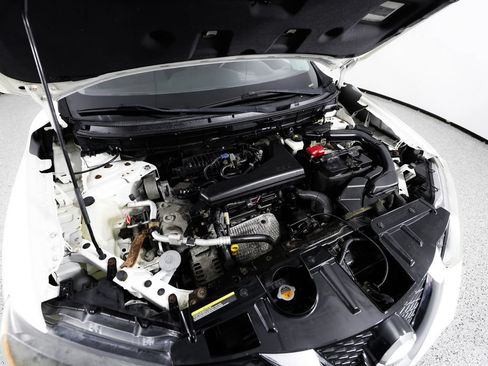 Used 2015 Nissan Rogue SV AWD/4WD image 13