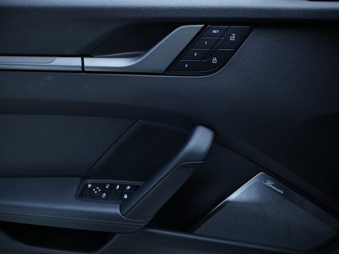 Certified 2025 Porsche 911 Carrera image 22