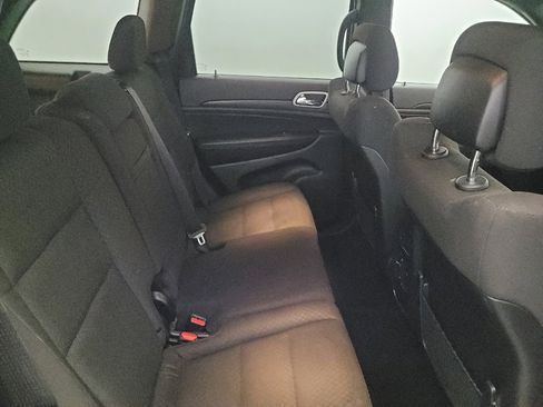 Used 2021 Jeep Grand Cherokee Laredo image 19