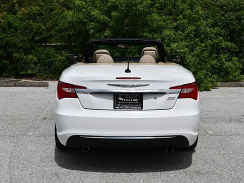 Used 2012 Chrysler 200 Limited FWD image 5