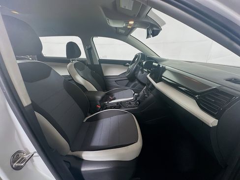 Used 2025 Volkswagen Taos S image 30