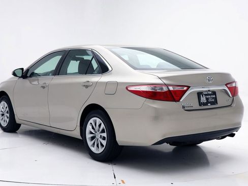 Used 2017 Toyota Camry LE FWD image 6