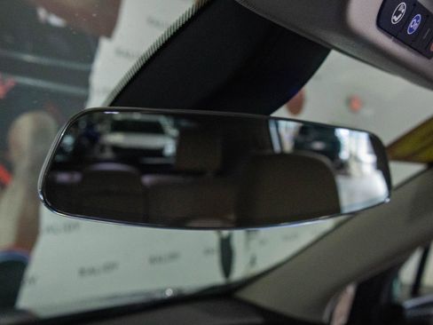 Used 2020 Buick Envision Essence FWD image 13