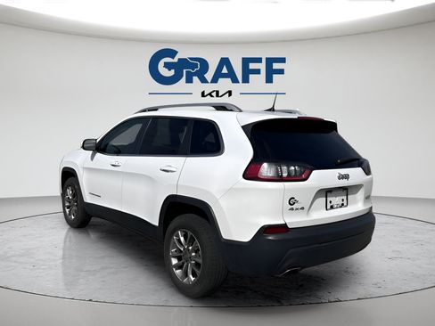 Used 2019 Jeep Cherokee Latitude Plus w/ Cold Weather Group AWD/4WD image 4