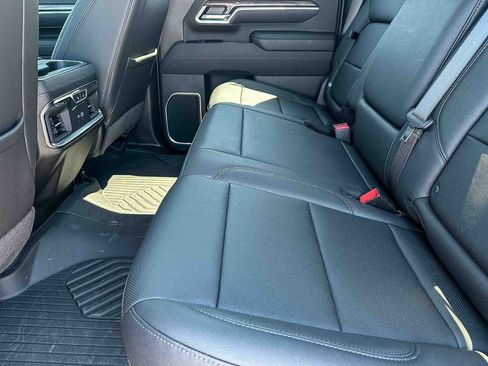 Used 2025 Chevrolet Silverado 3500 LTZ w/ LTZ Premium Package AWD/4WD image 18
