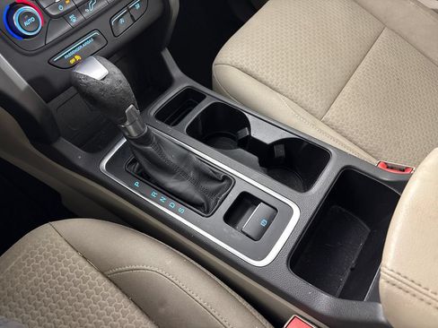 Used 2017 Ford Escape SE FWD image 27