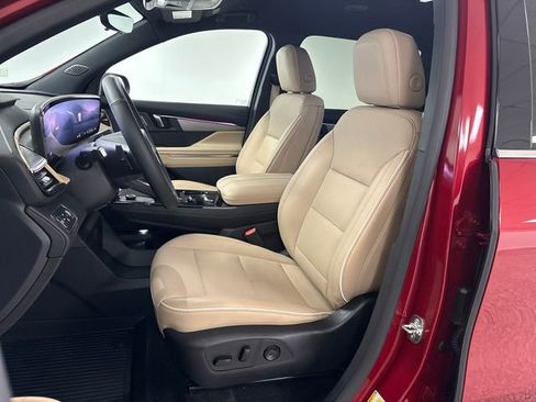 Used 2026 Buick Enclave Preferred w/ Power Package image 10