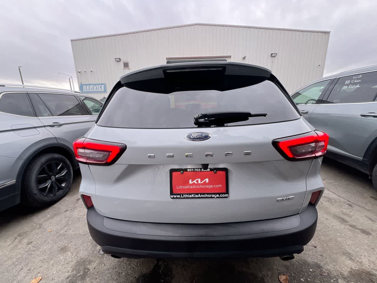 Used 2025 Ford Escape ST-Line Select AWD/4WD image 27