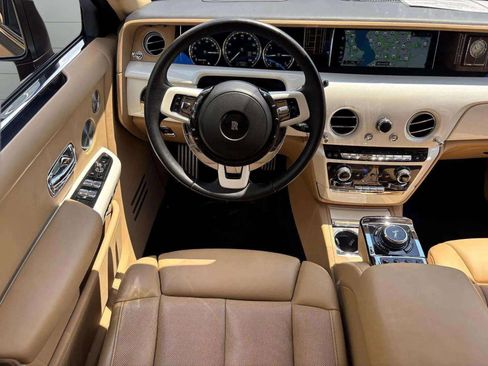 Used 2019 Rolls-Royce Phantom Sedan image 18