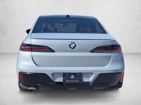 New 2026 BMW 740i image 7