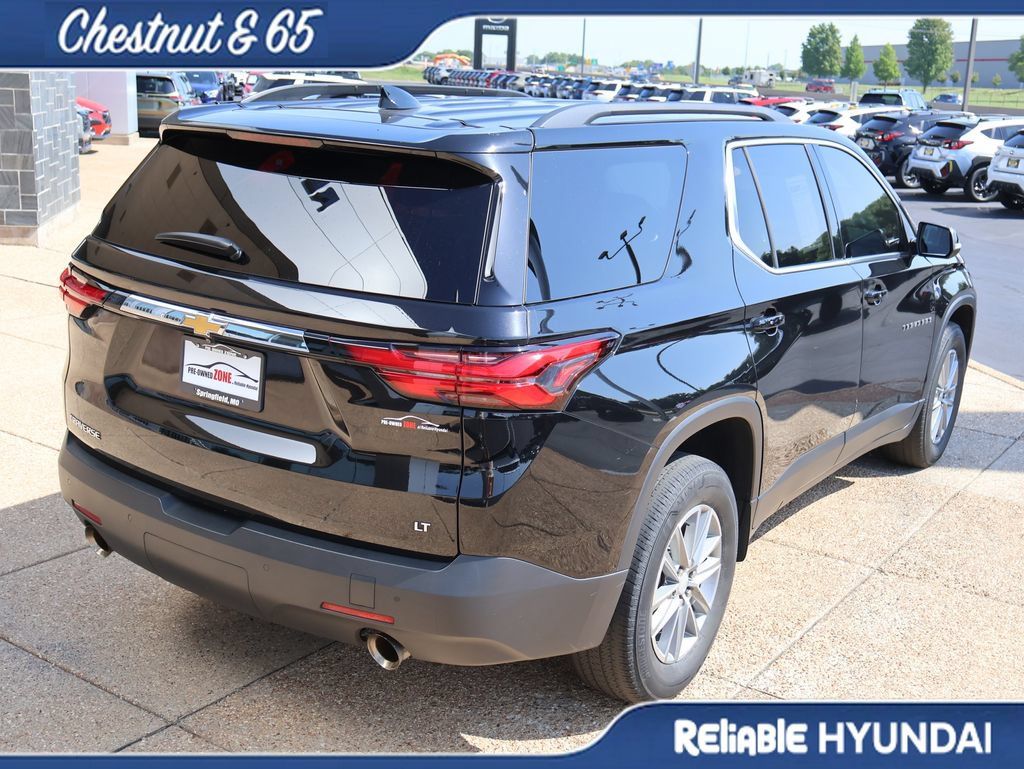 Used 2023 Chevrolet Traverse LT FWD image 6