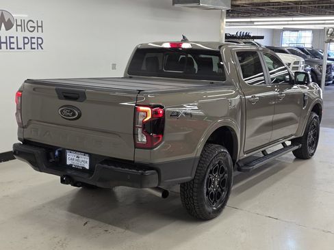 Used 2025 Ford Ranger Lariat w/ Black Appearance Package AWD/4WD image 7
