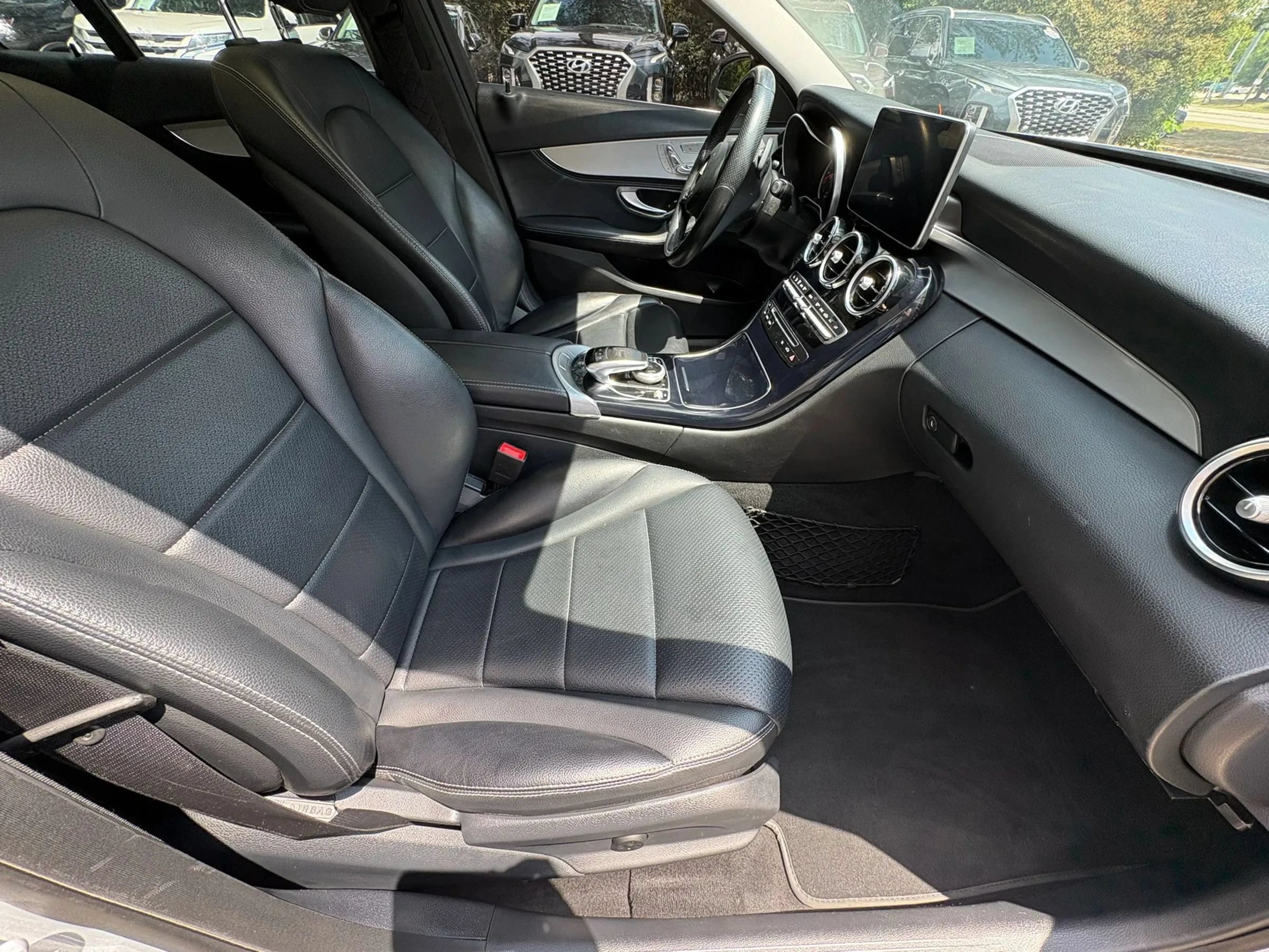 Used 2016 Mercedes-Benz C 300 4MATIC Sedan image 9