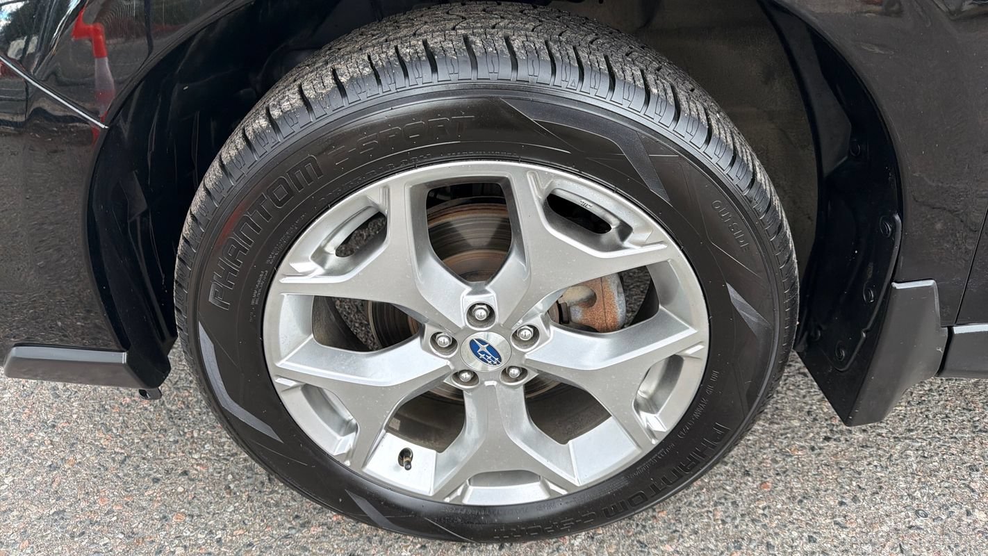 Used 2017 Subaru Forester 2.5i Touring AWD/4WD image 24