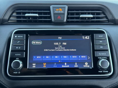 Used 2020 Nissan Versa S image 22