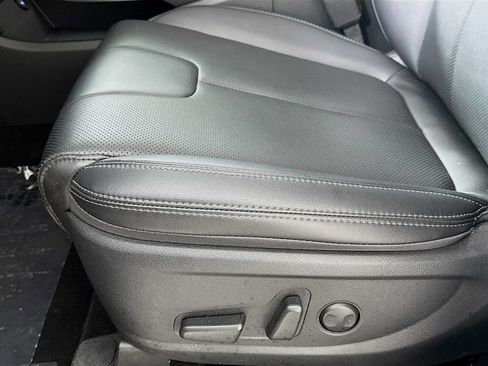 Used 2023 Hyundai Santa Fe SEL w/ Premium Package AWD/4WD image 18