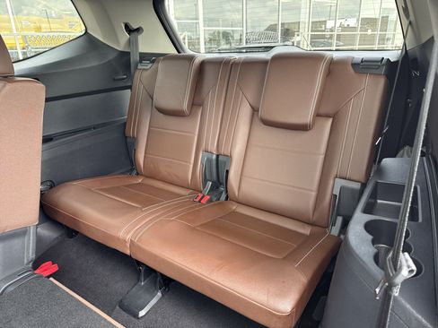 Used 2023 Volkswagen Atlas SEL AWD/4WD image 18