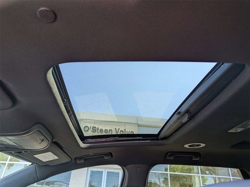 Used 2023 Buick Enclave Premium w/ Experience Buick Package image 30