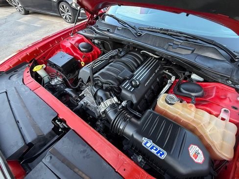 Used 2018 Dodge Challenger R/T Scat Pack w/ Leather Interior Group RWD image 26