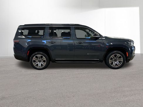 Used 2024 Jeep Wagoneer Series II image 35