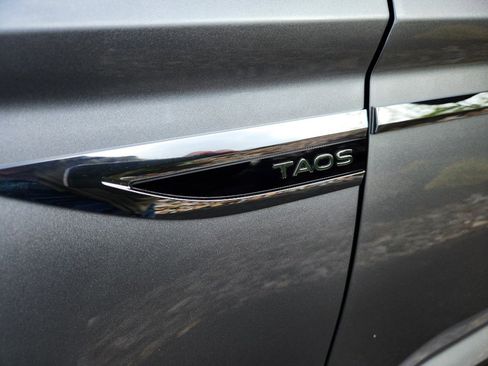 Certified 2024 Volkswagen Taos S image 10