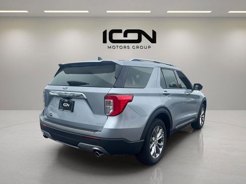 Used 2023 Ford Explorer Limited AWD/4WD image 5