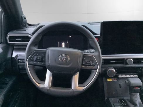 Certified 2025 Toyota 4Runner TRD Off-Road Premium image 12