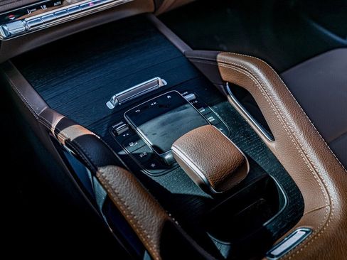 Used 2024 Mercedes-Benz GLE 350 4MATIC image 28