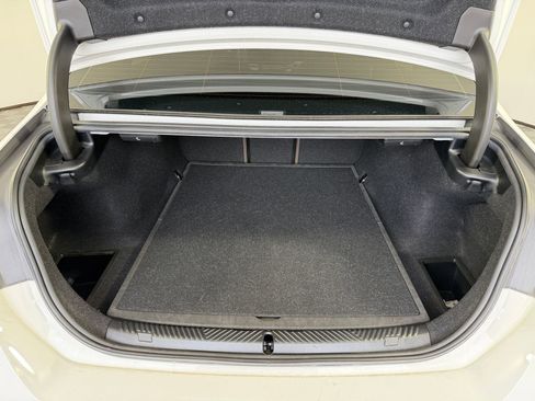 Used 2024 BMW 540i xDrive w/ Executive Package image 32