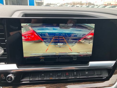 New 2026 GMC Sierra 1500 SLE image 24