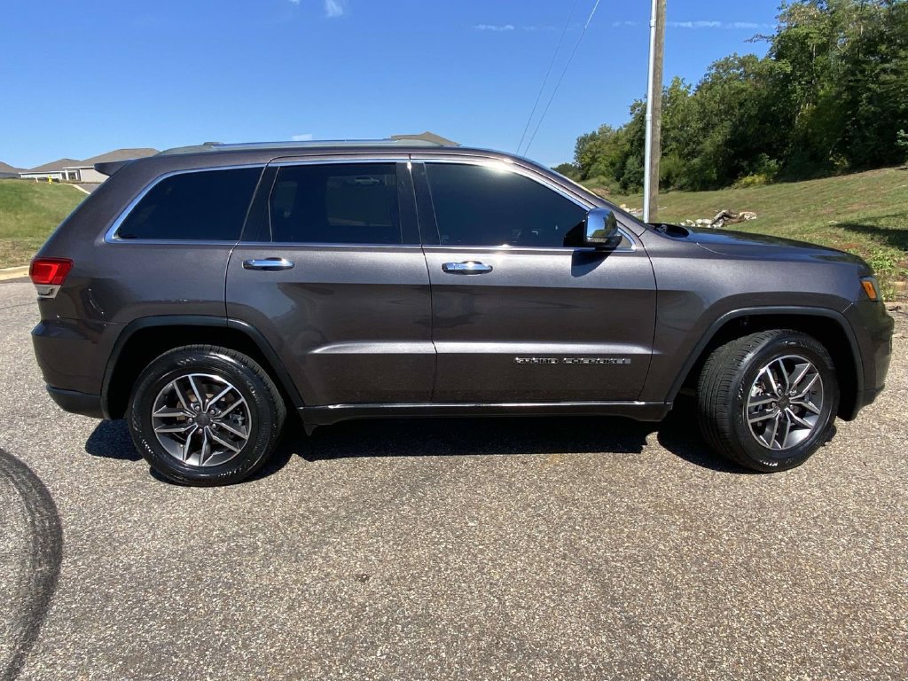 Certified 2020 Jeep Grand Cherokee Limited w/ Luxury Group II RWD image 11