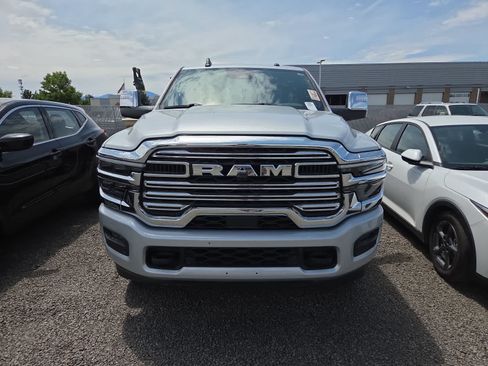 Used 2026 RAM 2500 Laramie AWD/4WD image 5