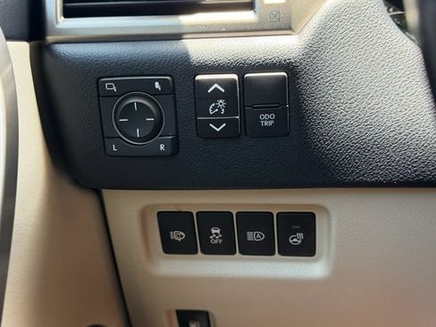 Used 2021 Lexus GX 460 Premium AWD/4WD image 25