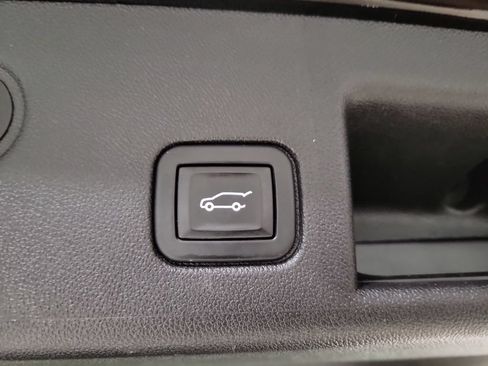 Used 2023 Chevrolet Equinox LT FWD image 21
