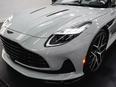 Used 2024 Aston Martin DB12 Convertible RWD image 16