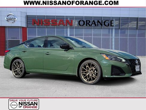 New 2025 Nissan Altima 2.5 SR image 1