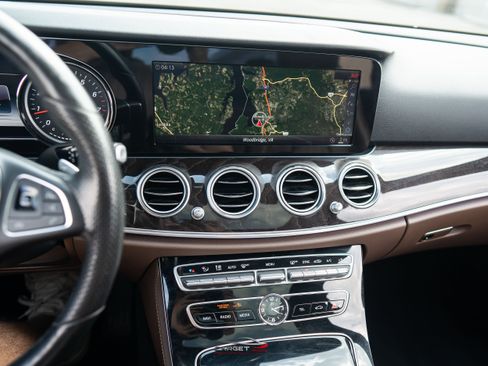 Used 2018 Mercedes-Benz E 300 4MATIC w/ AMG Line Exterior image 30
