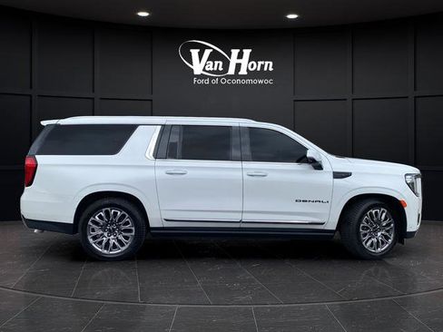 Used 2023 GMC Yukon XL Denali Ultimate w/ LPO, Floor Liner Package AWD/4WD image 8