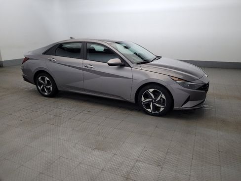 Used 2023 Hyundai Elantra SEL w/ Convenience Package FWD image 11