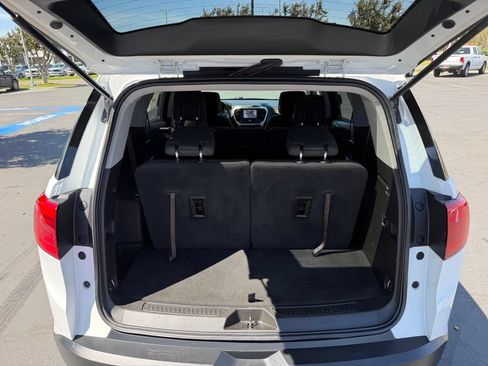 Used 2019 GMC Acadia SLE AWD/4WD image 9